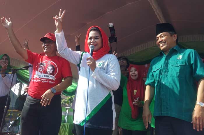 Kampanye di Trenggalek, Puti Buka Festival Senam Kabeh Sedulur Kabeh Makmur di Stadion Menak Sopal