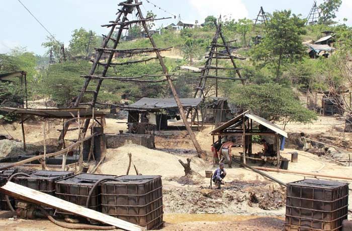 Dinas ESDM Bojonegoro Bakal Tertibkan Penambang Minyak di Sumur Tua Kedewan Dinas ESDM Bojonegoro Bakal Tertibkan Penambang Minyak di Sumur Tua Kedewan