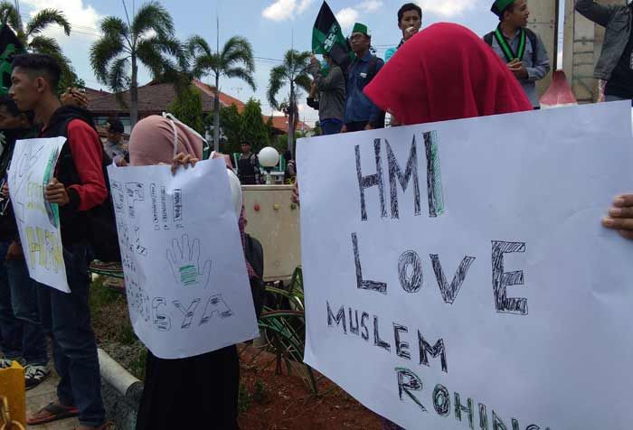 Peduli Umat Muslim Rohingya, HMI Tuban Gelar Aksi Solidaritas