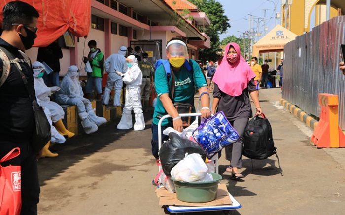 ​Tes Swab Capai 38.512 Orang, Kesembuhan Pasien Covid-19 di Surabaya Tiap Hari Bertambah