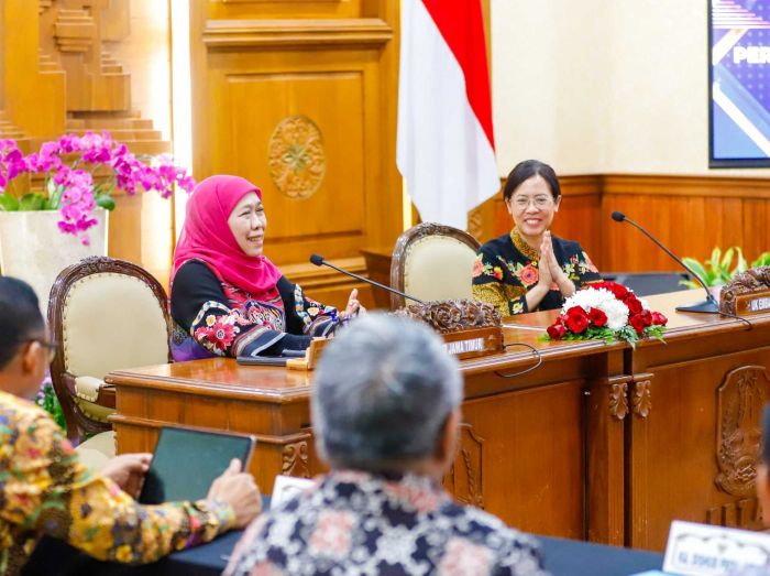 Gubernur Jatim: UK Embassy Bantu Percepat Realisasi Kereta Perkotaan Terpadu di Aglomerasi Surabaya Gubernur Jatim: UK Embassy Bantu Percepat Realisasi Kereta Perkotaan Terpadu di Aglomerasi Surabaya