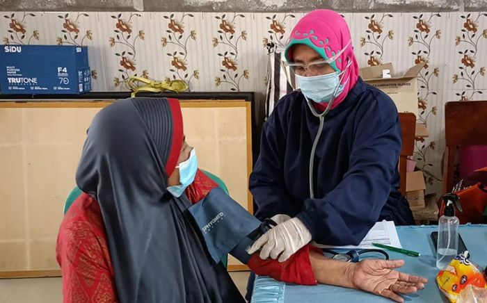 Jemput Bola Vaksin untuk Lansia dan Nakes di Kediri