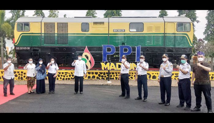 Wali Kota Madiun Resmikan Monumen Kereta Api di PPI, Lokomotif Lama Akan Dibuat Tempat Wisata