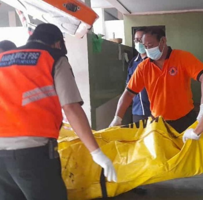 Mayat Wanita Tanpa Identitas Ditemukan Tersangkut di Pintu Air Dam Oongan Denpasar Mayat Wanita Tanpa Identitas Ditemukan Tersangkut di Pintu Air Dam Oongan Denpasar