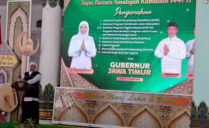 Gubernur Khofifah Salurkan 8 Jenis Bansos di Madiun, Warga Miskin Ekstrem Terima Rp1,5 Juta