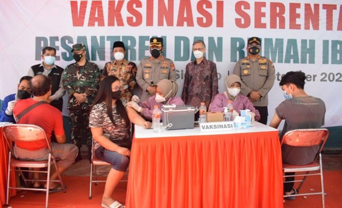 Forkopimda Sidoarjo Ikuti Vaksinasi Merdeka Bersama Panglima TNI-Kapolri secara Virtual