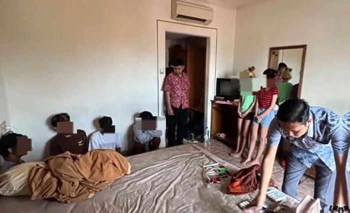 Gerebek Hotel di Surabaya, Polisi Temukan Pelajar Hilang dan 6 Orang Pesta Sabu