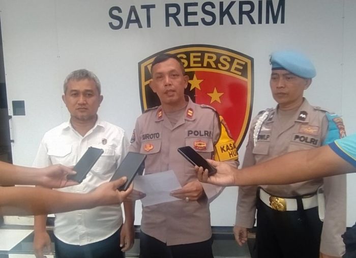 Penjual Warung Madura yang Bacok Pria Warga Bulak Banteng Surabaya Berhasil Ditangkap di Sampang Penjual Warung Madura yang Bacok Pria Warga Bulak Banteng Surabaya Berhasil Ditangkap di Sampang