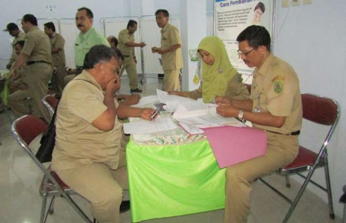 52 Pejabat Pemkab Trenggalek Jalani Tes Kesehatan Sebelum Penempatan