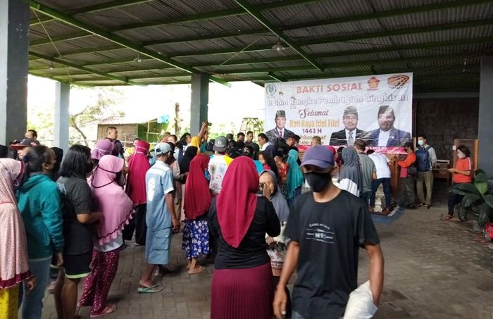 Jelang Lebaran, Anggota DPRD Jatim H Satib Bagikan 5.000 Bingkisan kepada Masyarakat Desa
