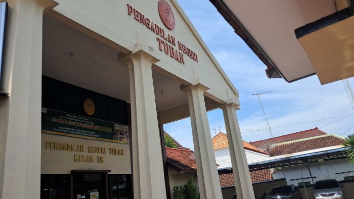 PN Tuban Tunda Sidang Tuntutan Kasus Dugaan Penyelundupan Pupuk Subdisi dari Madura