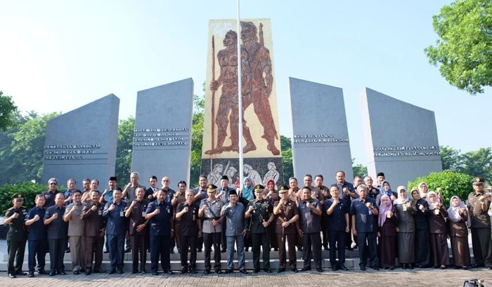 Kapolresta Sidoarjo Hadiri Ziarah Taman Makam Pahlawan Peringatan Hari Jadi ke-161