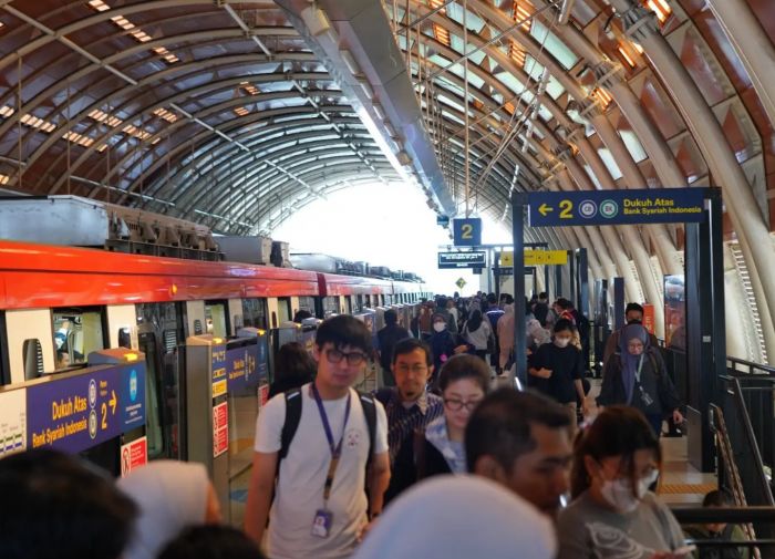 Uji Coba KLB LRT Jabodebek Angkut 2.192 Penumpang dalam Dua Hari