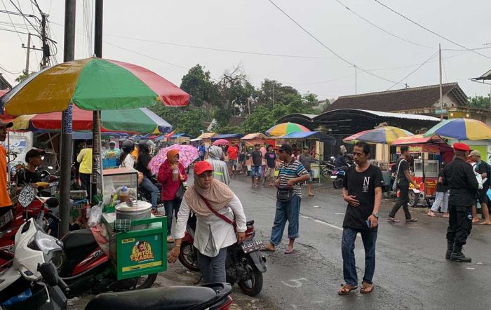 Kampanye Akbar Paslon Rijanto-Beky Berdayakan Ratusan UMKM Kabupaten Blitar