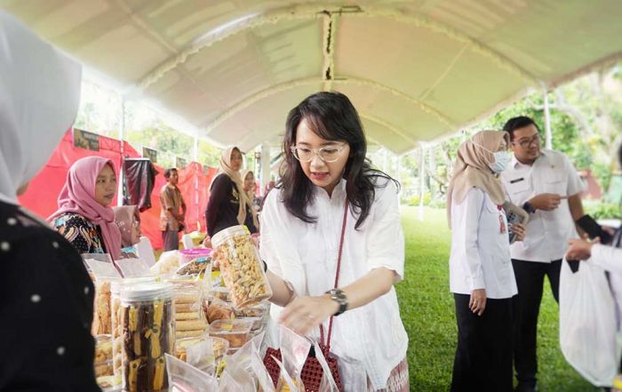 Promosikan UMKM Lokal, Ketua TP PKK Kabupaten Kediri Ajak Masyarakat Meriahkan "Bela-Beli Produk"