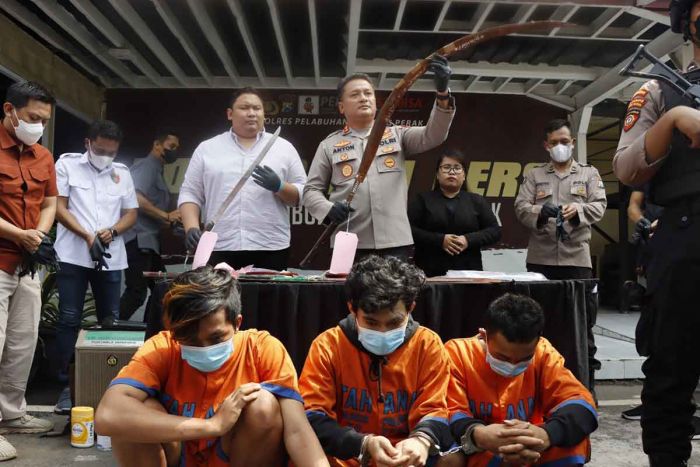 Polres Tanjung Perak Tangkap 7 Anggota Gangster Guk-Guk