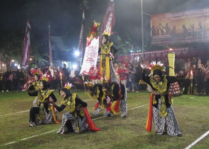 Pembukaan HUT RI ke-81 di Perum Taman Candiloka Sidoarjo Berlangsung Meriah