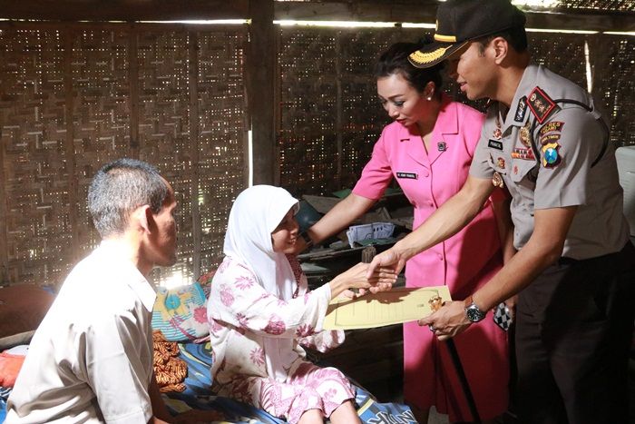 Sentuh Masyarakat Miskin, Polres Ngawi Galakkan Program Jumat Sedekah