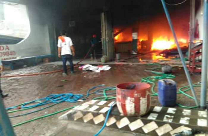 Bengkel AHASS Honda di Bungah Terbakar, Kerugian Capai Rp 2,5 M