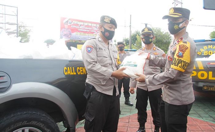 Polres Ngawi Kembali Salurkan 10 Ton Beras kepada Warga Terdampak Pandemi Covid-19