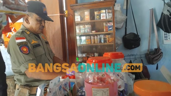 Sosialisasi Cukai Sukses, Satpol PP Magetan: Pedagang Komitmen Tak Akan Jual Rokok Ilegal