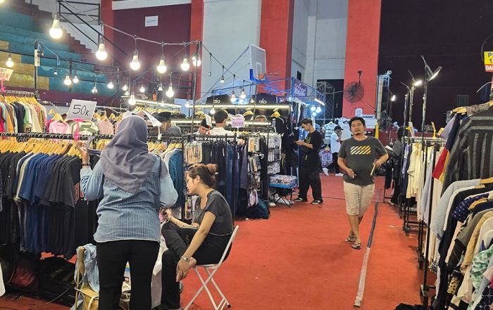 Ironi Bangkalan Bazar Fashion: EO Tetap Untung, Pedagang Thrifting dan Kuliner Keluhkan Kerugian