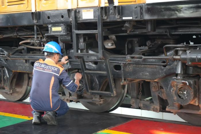 Sambut Lebaran 2026, KAI Daop 7 Intesifkan Perawatan Lokomotif