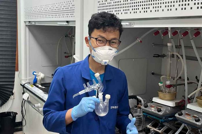 Olah Ampas Tebu Jadi Bioplastik, Tim Dosen ITS Raih Gold Winner di CIDC 2025 Olah Ampas Tebu Jadi Bioplastik, Tim Dosen ITS Raih Gold Winner di CIDC 2025