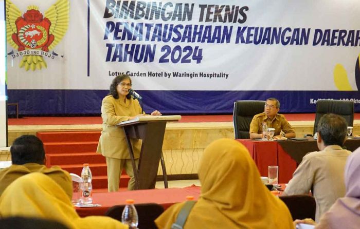 Pj Wali Kota Kediri Buka Bimtek Penatausahaan Keuangan TA 2024