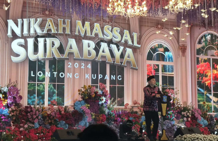 Resepsi Akbar Nikah Massal Pemkot Surabaya, Eri Cahyadi: Bertepatan Hari Jadi Pernikahan Saya