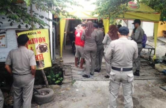 PKL Arteri Porong Tetap Berjualan, Sudah  Ditegur Kecamatan agar Kios Dibongkar