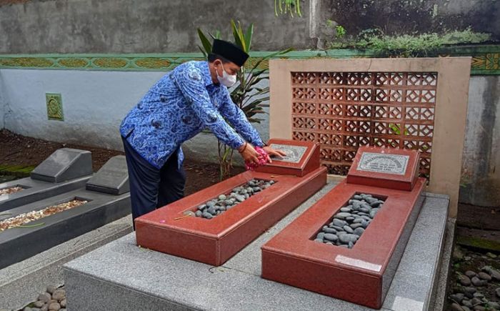 Peringati HUT ke-103 Kota Madiun, Wali Kota Bersama Forkopimda Nyekar ke Makam Para Leluhur