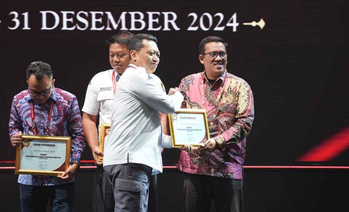 KPU Sidoarjo Terima Penghargaan Terbaik III Tingkat Nasional