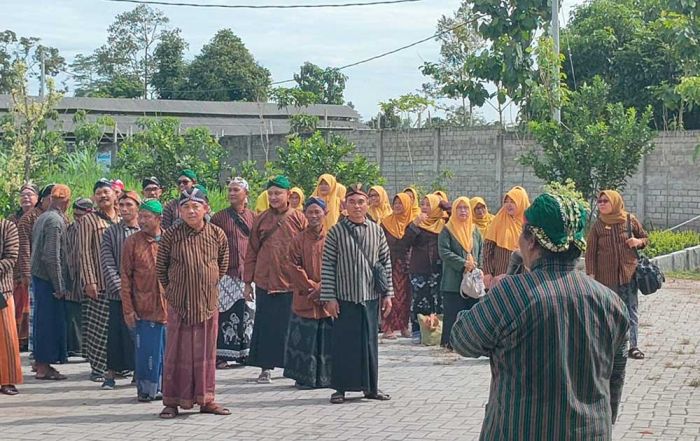 Santri Pesantren Kompleks Situs Ndalem Pojok Gelar Diskusi, Bahas Kemungkinan Perang Dunia Ke-3