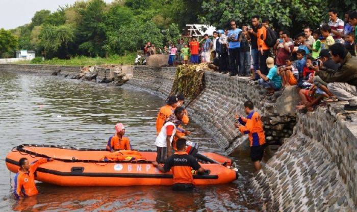 Dihantam Ombak, Kapal Nelayan di Situbondo Tenggelam, 8 Orang Hilang 9 Selamat