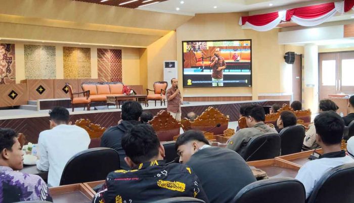 Bea Cukai Sosialisasikan Gempur Rokok Ilegal ke Peserta Turnamen E-Sport PWI Tuban Bea Cukai Sosialisasikan Gempur Rokok Ilegal ke Peserta Turnamen E-Sport PWI Tuban