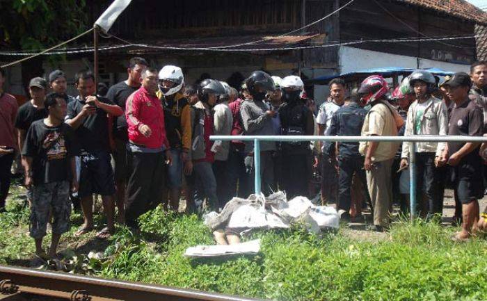 Sirine Perlintasan Tak Bunyi, Pemilik Warkop di Tebel Sidoarjo Tewas Tersambar KA