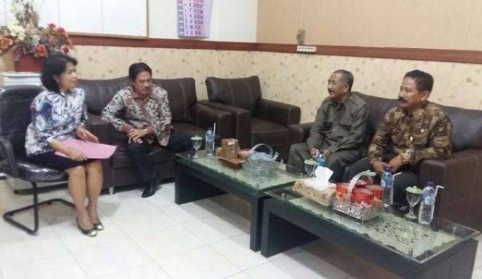 Sampaikan Hasil Perdamaian Kasus Pencubitan Guru, Rombongan Wabup Sidoarjo Temui Ketua PN