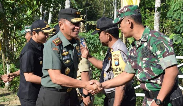 Pangdam V Brawijaya Tutup Gelaran TMMD 105 di Trenggalek