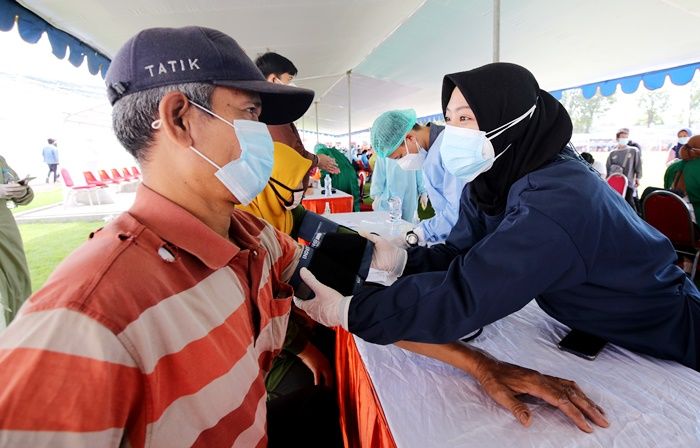 Siapkan Seribu Petugas, Vaksinasi Massal di Gelora 10 Nopember Targetkan 50 Ribu Sasaran per Hari