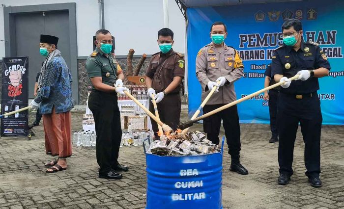 Bea Cukai Blitar Musnahkan Barang Kena Cukai Ilegal Bernilai Ratusan Juta