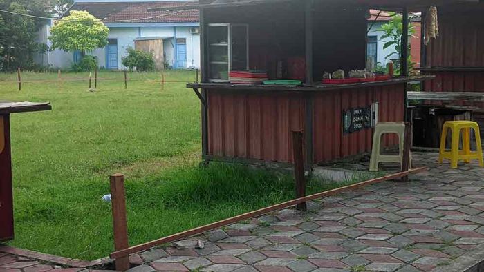 Bikin Celaka, Penjual di UMKM Josenan Minta Bouwplank Gedung KKMP Dicabut