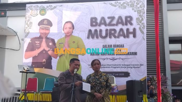 HUT ke-25 Ikatan Adhyaksa Dharmakarini, Kejari Magetan Gelar Bazar Murah