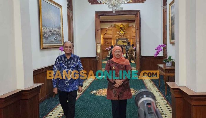Gubernur Khofifah Bahas Beasiswa hingga Kerja Sama Wisata saat Terima Dubes India di Grahadi