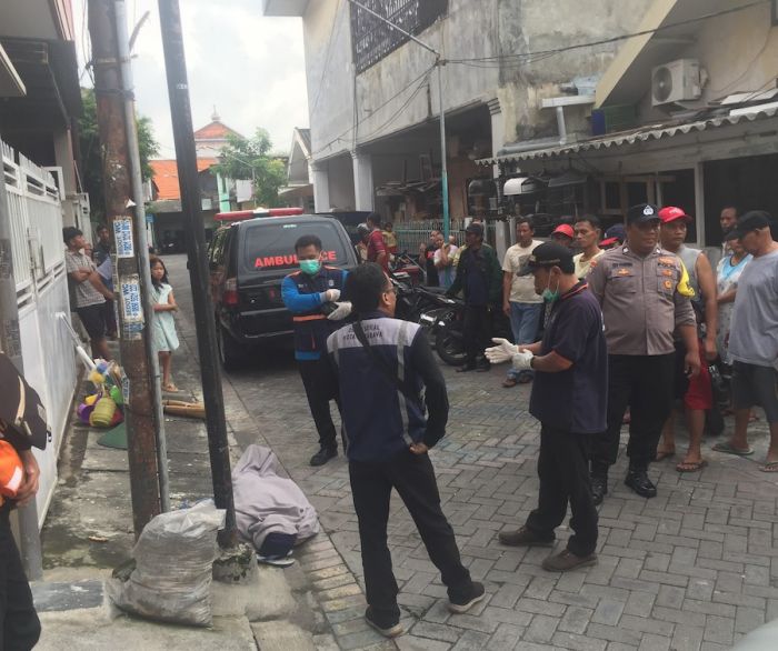 Wanita Pedagang Barang Pecah Belah Keliling Tewas Tergeletak di Gubeng Kertajaya II Surabaya