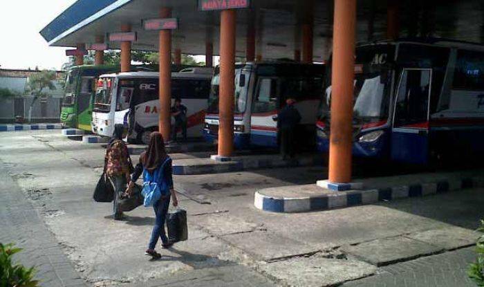 Terminal Gayatri Tulungagung masih Sepi Pemudik