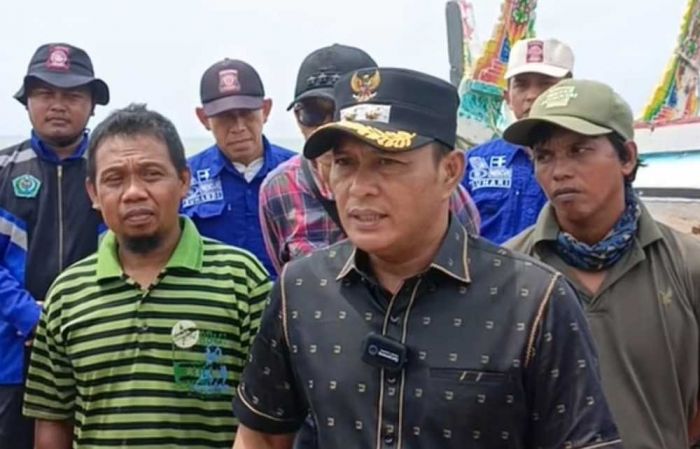 Kunjungi Warga Blaban yang Terkena Musibah, Wabup Pamekasan Sarankan Nelayan Bentuk KUB