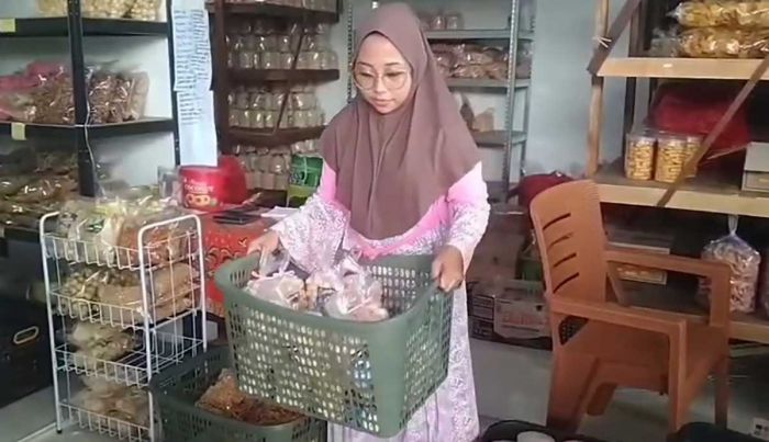 UMKM di Pasuruan ini Lestarikan Kue Lebaran Tradisional, Omzet Capai Rp90 Juta