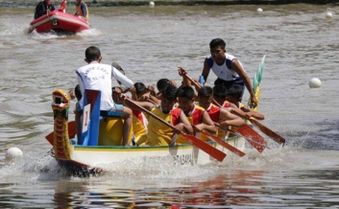 Festival Kalimas Surabaya, Sajikan Lomba Dayung Malam Hari