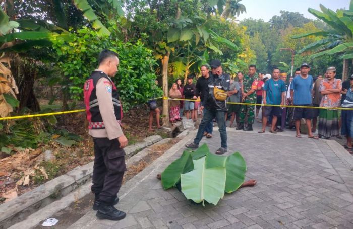 Usai Autopsi, Pria Disabilitas di Sidoarjo Diduga Tewas Akibat Luka Peluru Senapan Angin Usai Autopsi, Pria Disabilitas di Sidoarjo Diduga Tewas Akibat Luka Peluru Senapan Angin